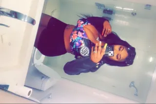 Play with an Upscale Ebony Bus... - Image 4