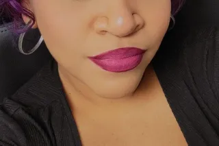 Milf Caliente - Image 4