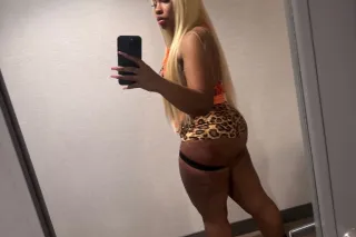 THICK FEETS 🥵 DISBOOTYFAT PU$$Y PHAT N GUSHY 💧🍯 - Image 5